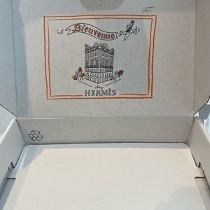 Hermès Shipping Box